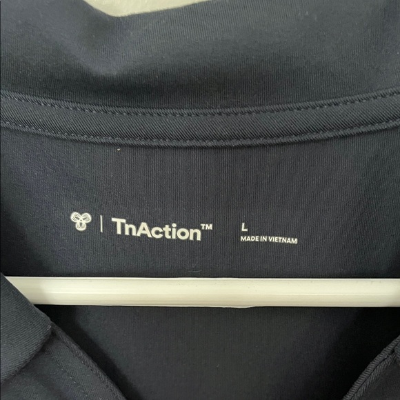 Aritzia TNA Outlast V-neck Polo Cropped Tank Top in Dark Navy - Picture 6 of 8